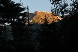 朝の南岳 / Morning Mountain