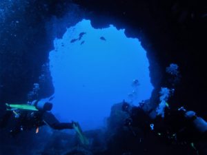 溶岩トンネル / Lava tunnel